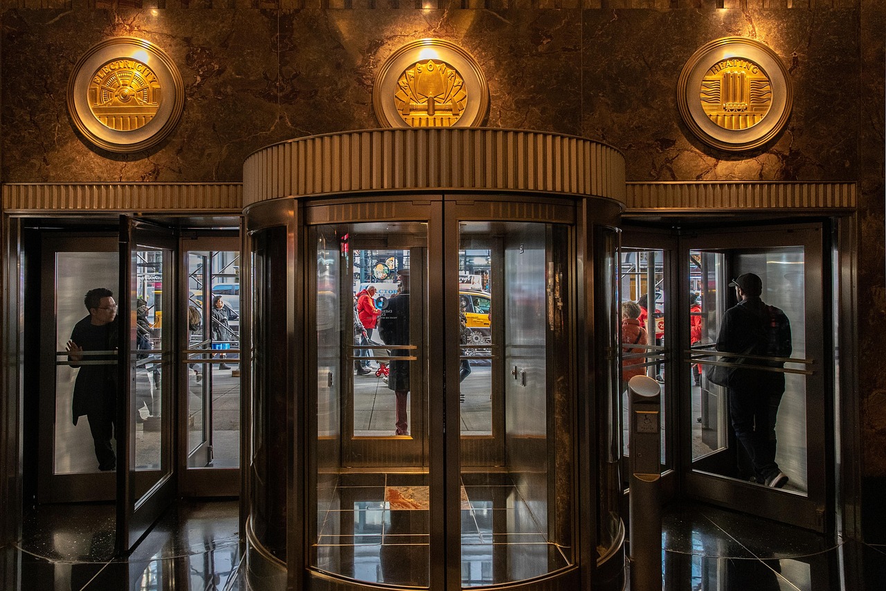 Ronde vormen in art deco architectuur. Ronde vormen in art deco architectuur.