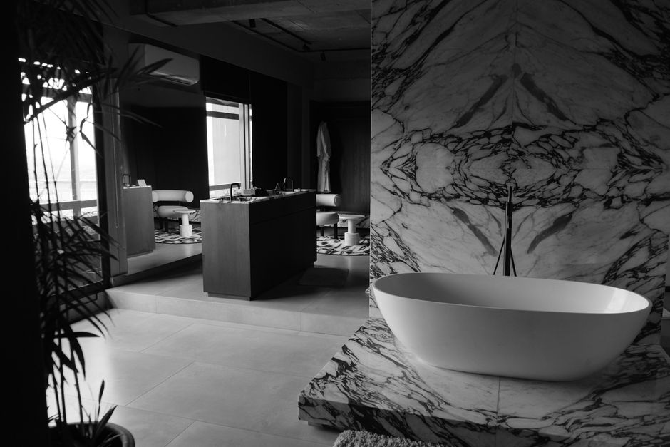 Stijlvolle spa-douche met regendouchekop
